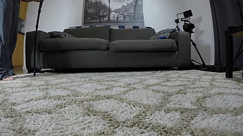 Horny latina slut sucks gamer's cock while he's trying to play