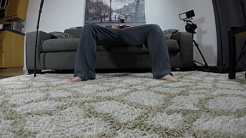 Horny latina slut sucks gamer's cock while he's trying to play