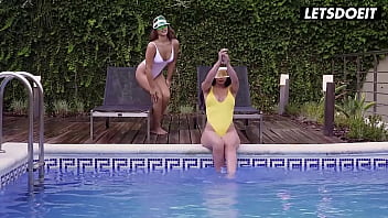 Thick lesbians make each other orgasm a girl knows