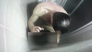 Preview big assed milf fucked in all her holes in the shower