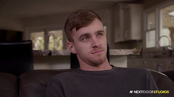 Roman Todd Uses A Massage To Seduce Young Friend thumbnail