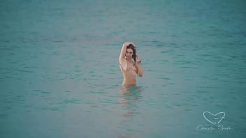 It's olive gee & charlie forde falling in love at the beach promo