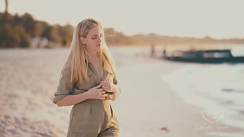 It's olive gee & charlie forde falling in love at the beach promo