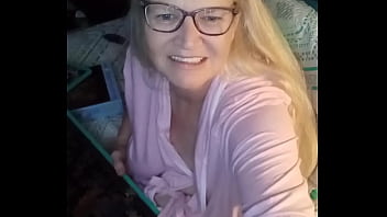 Hot milf in a private chat m sturbating