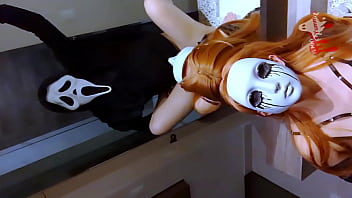 Mi hermanastro mayor me acompaña a pedir caramelos a cambio me pide que juegue con el en la noche