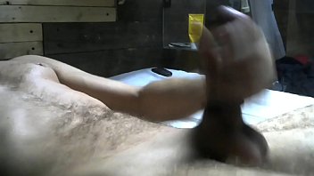 Rasierten Schwanz Massiert thumbnail