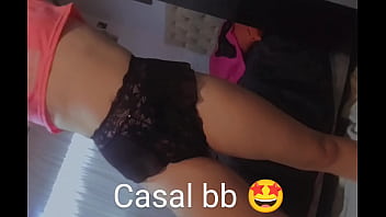 Minha gatinha se arrumando