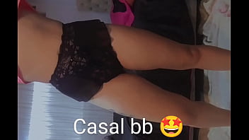 Minha gatinha se arrumando