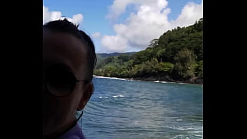 Bienvenu en vacances avec moi mon chocos tu as deviné ou je suis