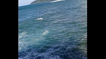 Bienvenu en vacances avec moi mon chocos tu as deviné ou je suis