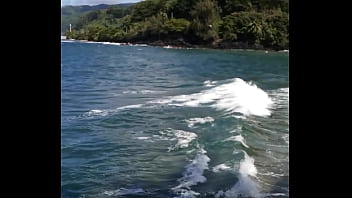 Bienvenu en vacances avec moi mon chocos tu as deviné ou je suis