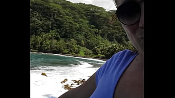 Bienvenu en vacances avec moi mon chocos tu as deviné ou je suis