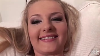 Cute blonde nikoletta devis