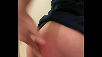 Nalgas Rojas Excitadas thumbnail