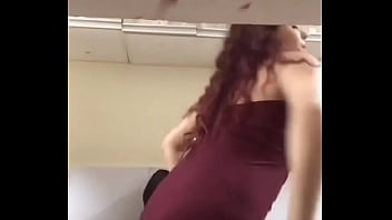 Gosta dançando até o chão