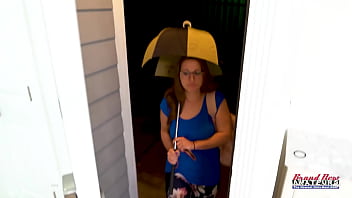 Cute brunette kay lee stuffs her butt with a plug and gets her twat fucked