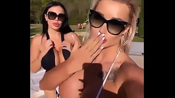 Las lesbianas de tus primas tetonas en el jacuzzi