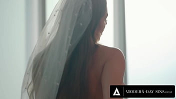 Man fucks bride in front of people