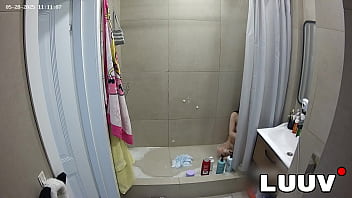 Luuv boyfriend with his girlfriend in the shower for a reality show