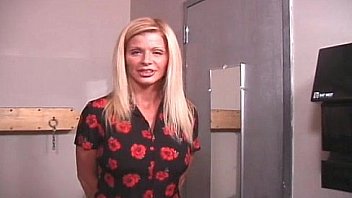 Hot sexy nice body blonde milf gets