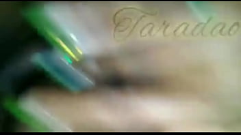 Preta do rabo gostoso gozando pelo cu