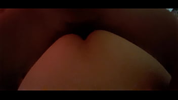 Me vengo en sus nalgas