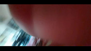 Me vengo en sus nalgas