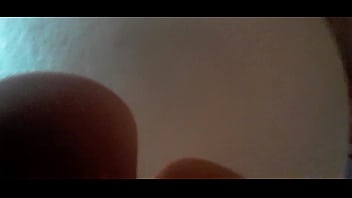 Me vengo en sus nalgas