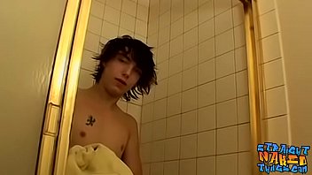 Twitching Vascular Twink Cock Is Pulled thumbnail