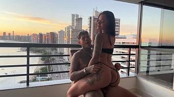 Fuder Gostoso No Pôr Do Sol é Uma Delícia Cowgirl thumbnail