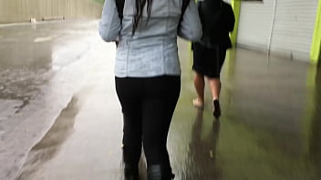 Bota e legging da novinha