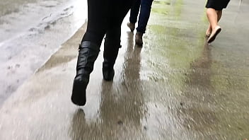 Bota e legging da novinha