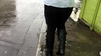 Bota e legging da novinha