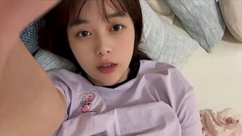 【女子大生の覚えたて自慰行為の一部始終】こんな風にオナニーするんだ 気持ちいい