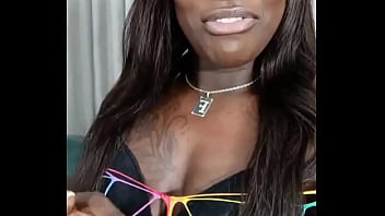 Logo mais uma história picante na sua telinha com fernanda chocolatte