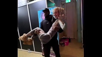 Do you already know mac troy give him a follow because he is awesome want to see me shooting with him i di