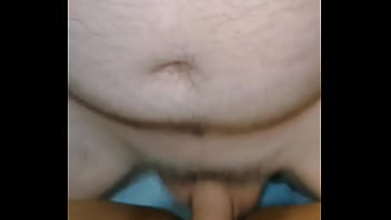 Mi esposo me coge muy rico y terminó teniendo un orgasmo