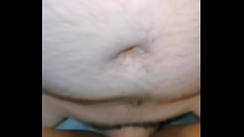 Mi esposo me coge muy rico y terminó teniendo un orgasmo