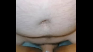 Mi esposo me coge muy rico y terminó teniendo un orgasmo