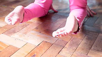 Foot worship photoshoot on facetime