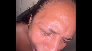 Un poco de orín en oral