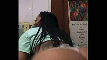 Kk twerking in the bathroom