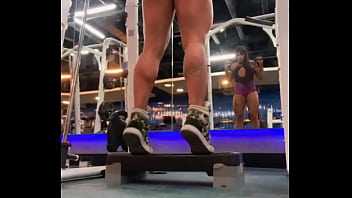 Ensinando A Treinar Panturrilha Mas Acabei Mostrando Outra Coisa… thumbnail