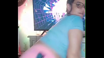 Latina caliente a la que le encanta hacer twerking