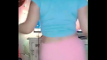 Latina caliente a la que le encanta hacer twerking