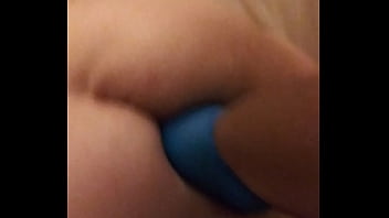 Anal finger fucking cougar