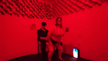 I visited a nightclub and was seduced by a beautiful sexy chubby girl behind the scenes