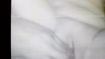 Jessica gillson plays wit pussy with anal beads in her ass