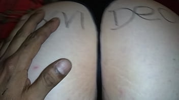 Colita blanca y redonda