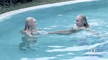 Shaved pussy threesome licking and fingering to orgasm